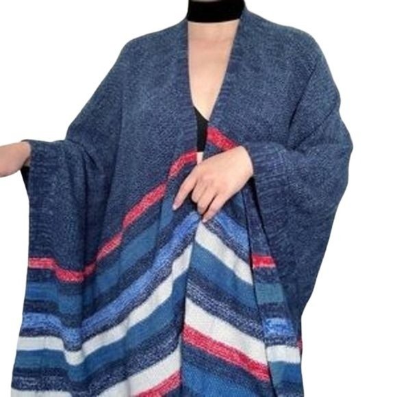 BCBGMAXAZRIA Heavy Knit Blue Striped Poncho Shawl OS - Picture 1 of 8